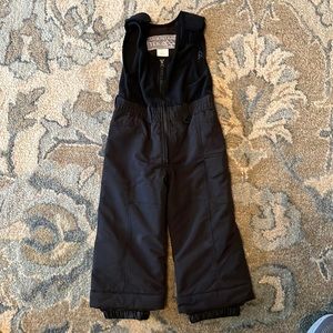 Ski bib toddler black. Great condition!